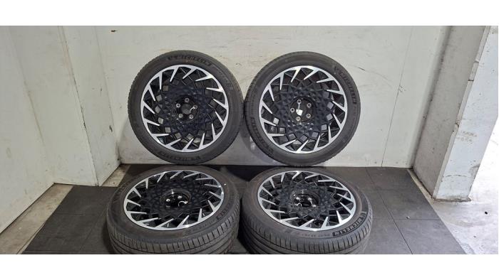 Velgen set + banden Hyundai Ioniq Velgen set + banden Hyundai Ioniq