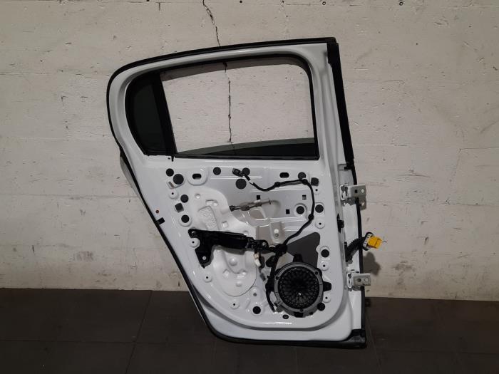 Portier 4Deurs links-achter Peugeot 208