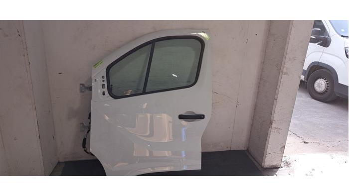 Portier 4Deurs links-voor Renault Trafic