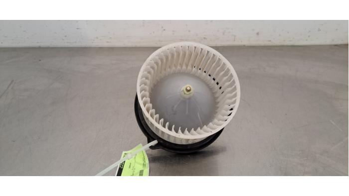 Kachel Ventilatiemotor Mazda CX-30 Kachel Ventilatiemotor Mazda CX-30