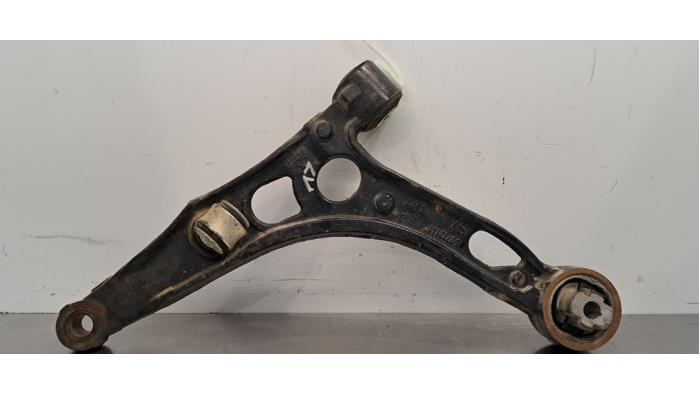 Bras de suspension avant droit Peugeot Boxer Bras de suspension avant droit Peugeot Boxer