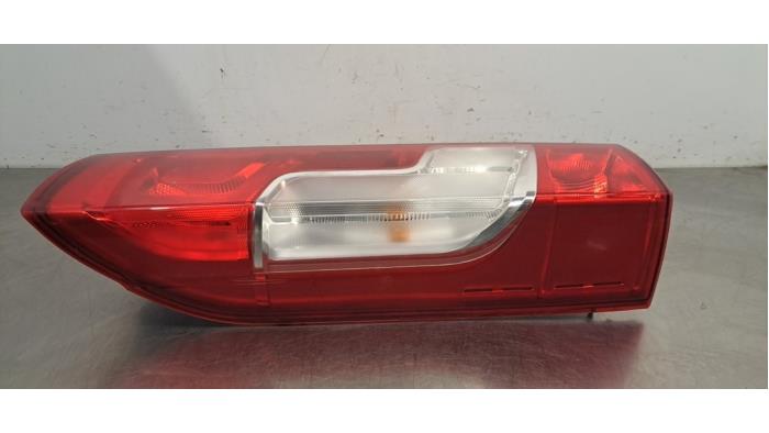 Feu arrière gauche Peugeot Boxer