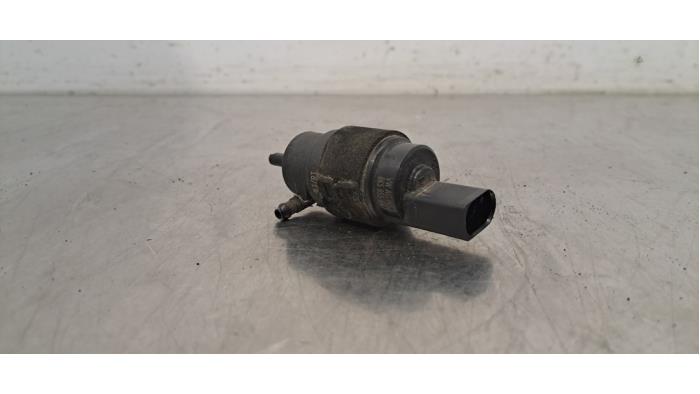 Ruitensproeierpomp voor Audi A6 Ruitensproeierpomp voor Audi A6