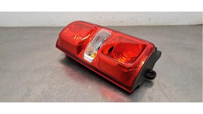 Feu arrière gauche Citroen Jumpy