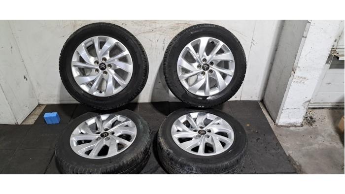 Velgen set + banden Citroen Jumpy Velgen set + banden Citroen Jumpy
