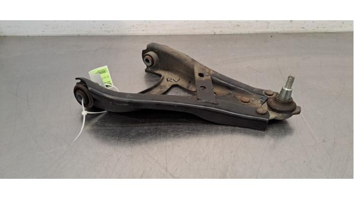 Bras de suspension avant droit Dacia Duster
