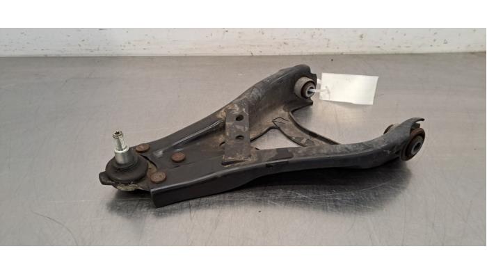 Bras de suspension avant gauche Dacia Duster
