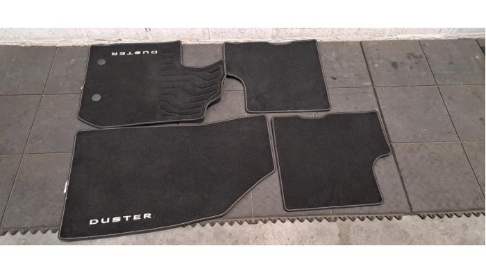 Matten Set Dacia Duster