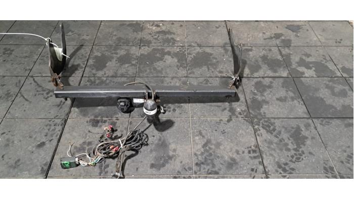 Crochet d'attelage Renault Express Crochet d'attelage Renault Express