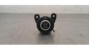 Gebruikte Start/Stop schakelaar Nissan Qashqai (J12) 1.3 DIG-T MHEV 16V Prijs € 30,25 Inclusief btw aangeboden door Autohandel Didier