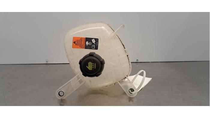 Réservoir d&#039;expansion Nissan Qashqai