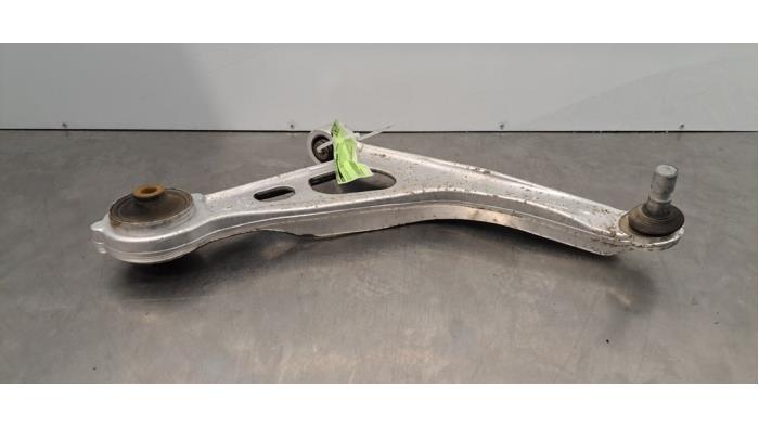 Bras de suspension avant droit Nissan Qashqai