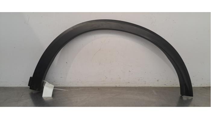 Wielrand achter Nissan Qashqai