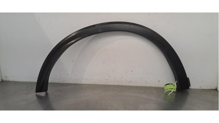 Wielrand achter Nissan Qashqai