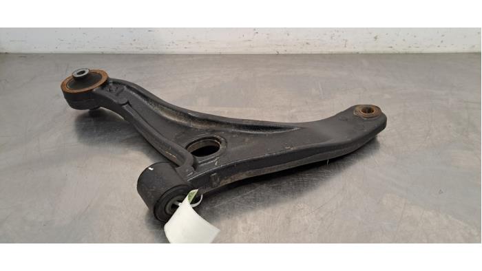 Draagarm links-voor Renault Master
