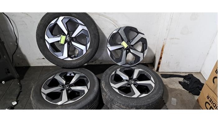 Velgen set + banden Nissan Qashqai