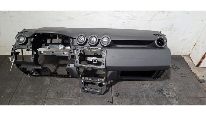 Dashboard Dacia Duster
