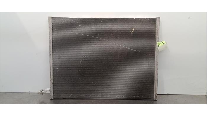 Ilmastoinnin lauhdutin Mercedes Vito