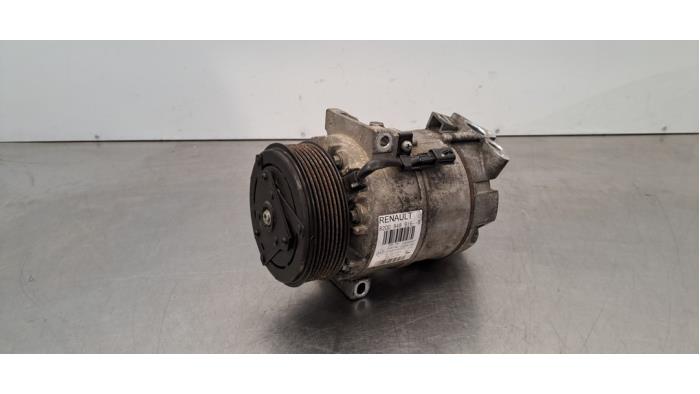 Pompe clim Renault Master