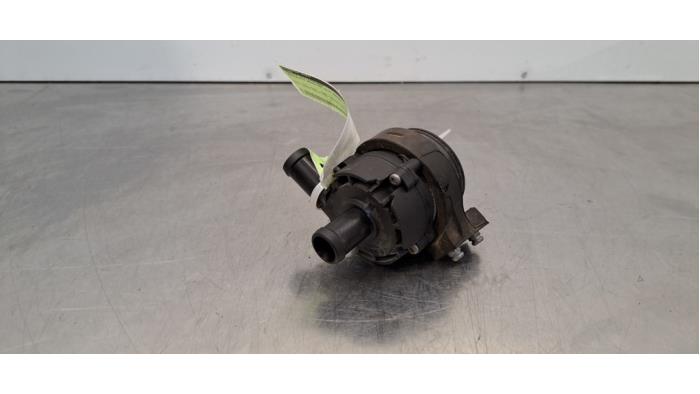 Extra waterpomp Renault Master