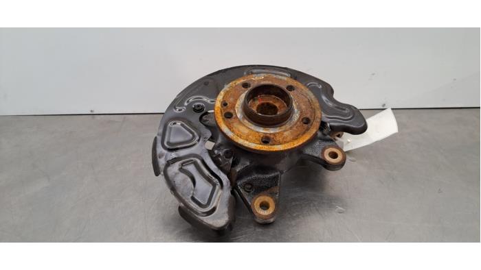Fusee links-voor Mercedes Vito