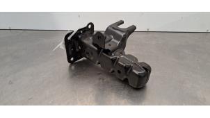 Gebruikte Frontdeel steun Mercedes Vito Tourer (447.7) 2.0 119 CDI 16V Prijs € 36,30 Inclusief btw aangeboden door Autohandel Didier