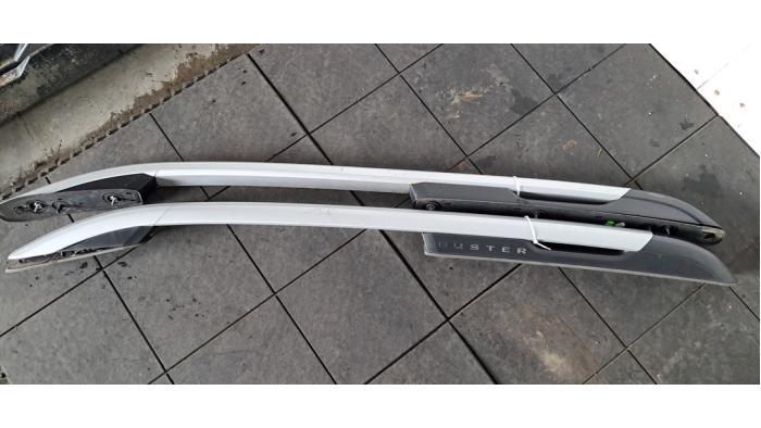 Kit rails de toit Dacia Duster Kit rails de toit Dacia Duster