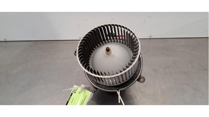 Kachel Ventilatiemotor Mercedes Vito Kachel Ventilatiemotor Mercedes Vito