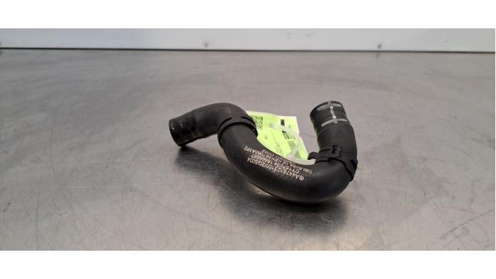 Tuyau radiateur Mercedes Vito