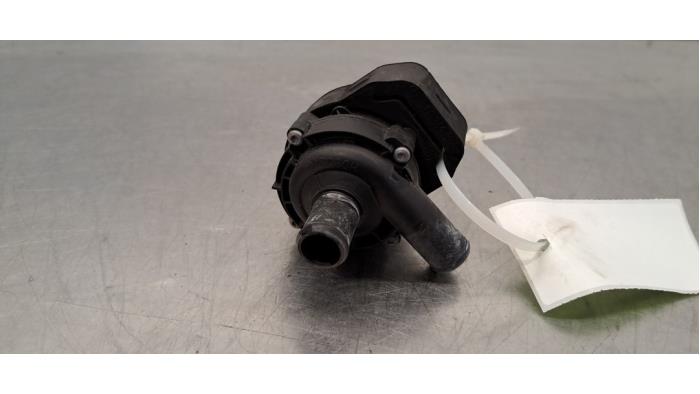 Zusätzliche Wasserpumpe Mercedes Vito Zusätzliche Wasserpumpe Mercedes Vito