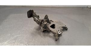 Gebruikte Dynamosteun onder Opel Combo 1.6 CDTI 16V Prijs € 54,45 Inclusief btw aangeboden door Autohandel Didier