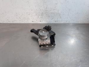 Gebruikte ABS Pomp BMW 1 serie (F40) 116d 1.5 12V TwinPower Prijs € 332,75 Inclusief btw aangeboden door Autohandel Didier