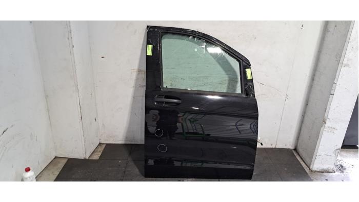 Portier 4Deurs rechts-voor Mercedes Vito Portier 4Deurs rechts-voor Mercedes Vito