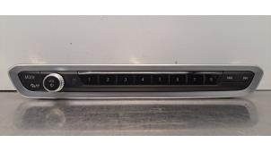 Gebruikte Radiobedienings paneel BMW X5 (G05) xDrive 25d 2.0 16V Prijs € 133,10 Inclusief btw aangeboden door Autohandel Didier