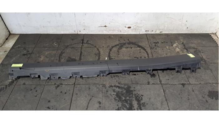 Faldón lateral izquierda BMW X5