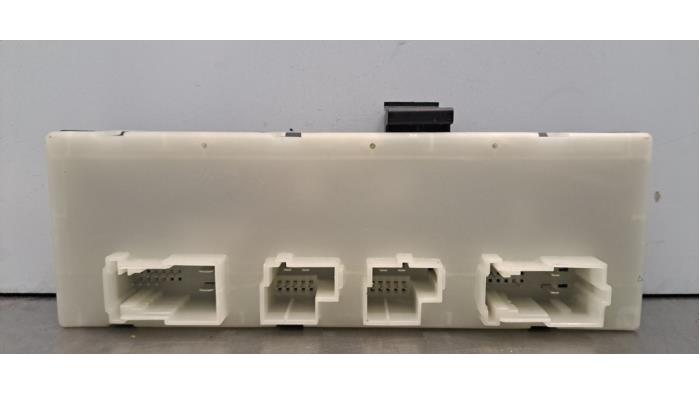 Módulo de motor de portón trasero BMW X5 Módulo de motor de portón trasero BMW X5