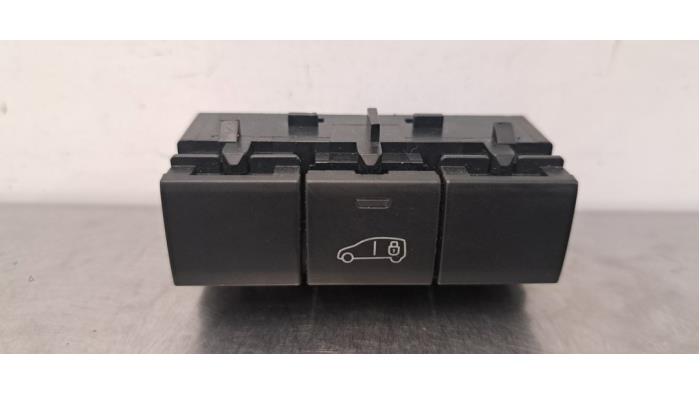 Commutateur hayon Peugeot Expert Commutateur hayon Peugeot Expert