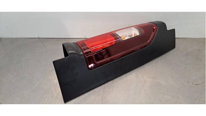 Tylne swiatlo pozycyjne prawe Renault Trafic Tylne swiatlo pozycyjne prawe Renault Trafic