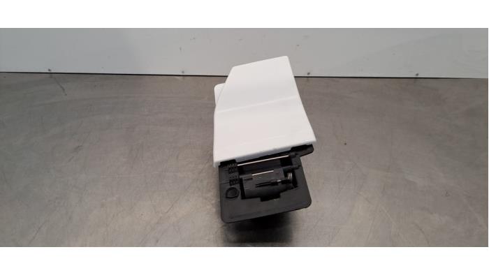 Tank Klep Renault Trafic Tank Klep Renault Trafic