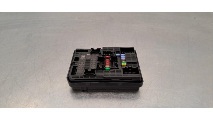 Boîte à fusibles Renault Trafic