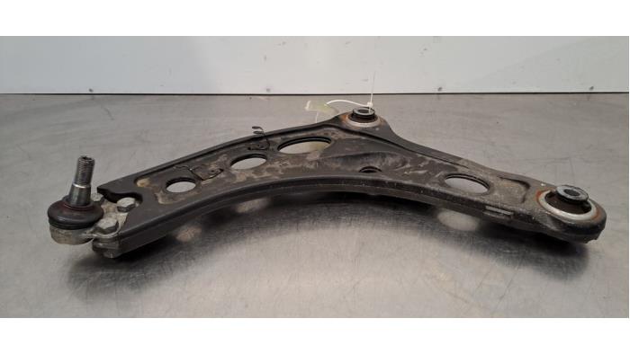 Draagarm links-voor Renault Trafic