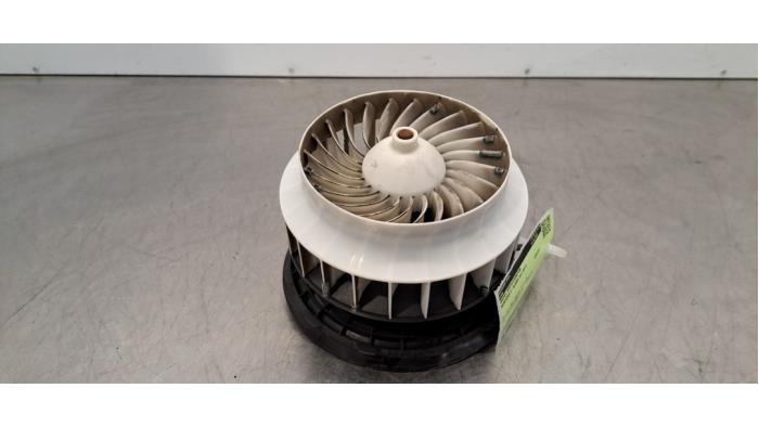 Kachel Ventilatiemotor Mercedes C-Klasse Kachel Ventilatiemotor Mercedes C-Klasse