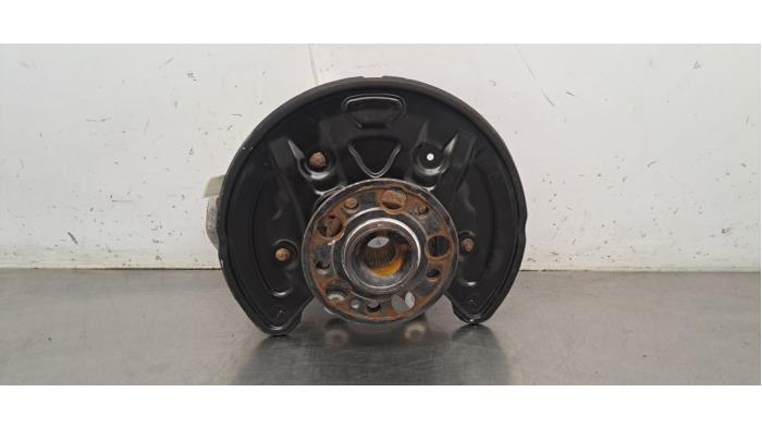 Fusee links-achter Mercedes C-Klasse Fusee links-achter Mercedes C-Klasse