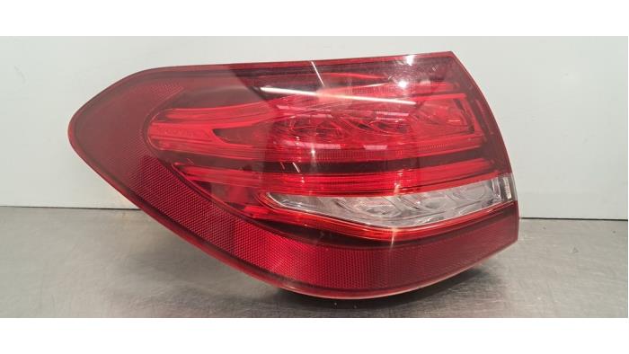 Feu arrière gauche Mercedes C-Klasse