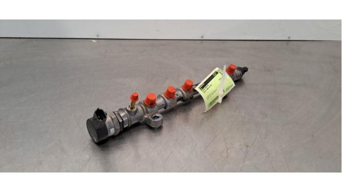 Fuel injector nozzle Toyota Yaris