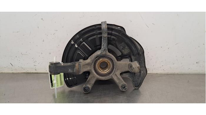 Fusee rechts-voor Mercedes CLA