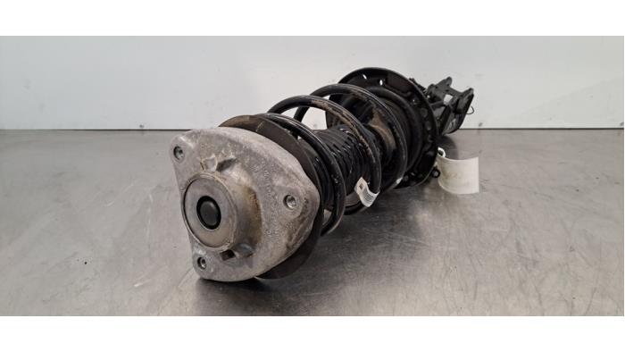 Fronts shock absorber, left Mercedes CLA