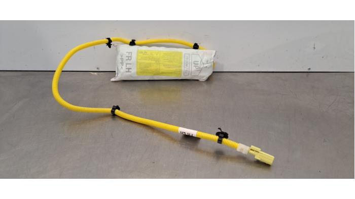 Sėdynė su oro pagalve (sėdynė) Kia Rio Sėdynė su oro pagalve (sėdynė) Kia Rio