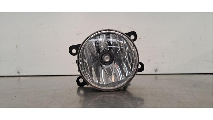 Mistlamp links-voor Dacia Duster Mistlamp links-voor Dacia Duster