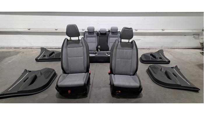 Bekleding Set (compleet) Renault Megane E-Tech Bekleding Set (compleet) Renault Megane E-Tech